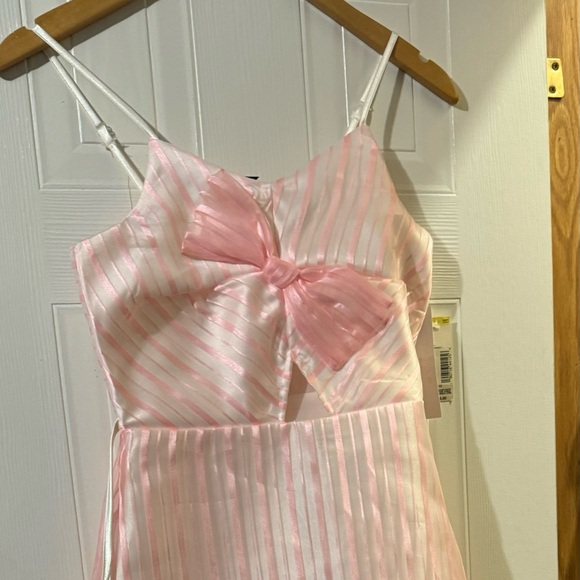 Girls formal dress - Picture 1 of 10